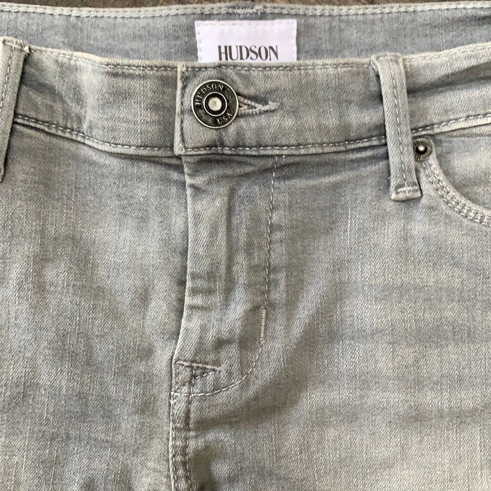 NEW | HUDSON | Amber Frayed Hem Short | Size 28